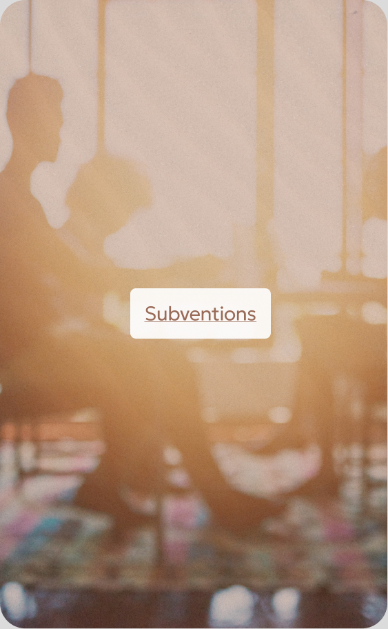 Titre subvention sur une Image de gens qui parlent.