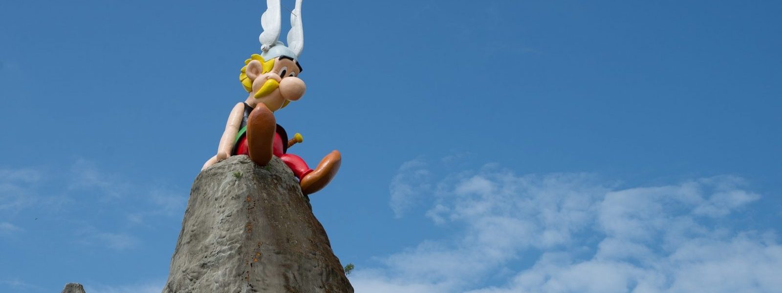 astérix sur son rocher entrée du parc