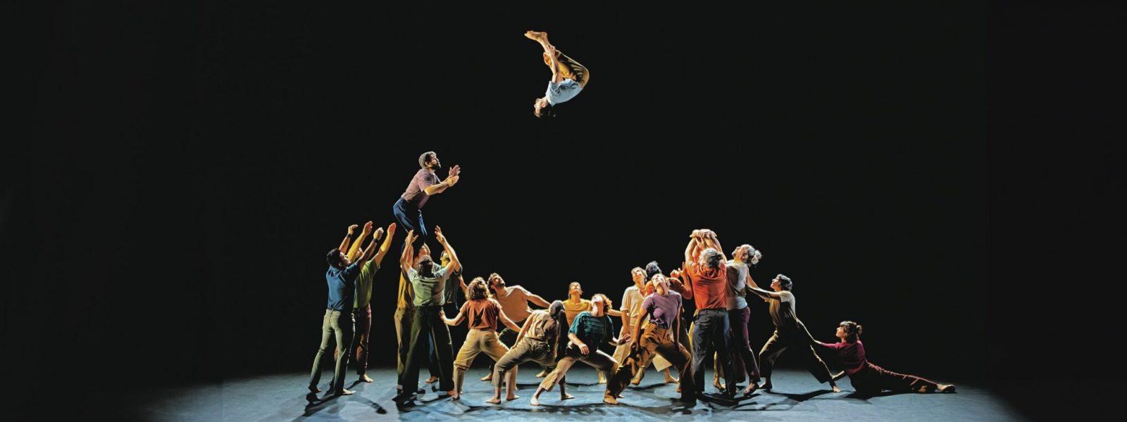 le pas du monde, acrobates